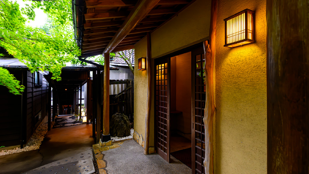 母屋・フロント